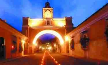 arco santa catarina antigua guatemala  o