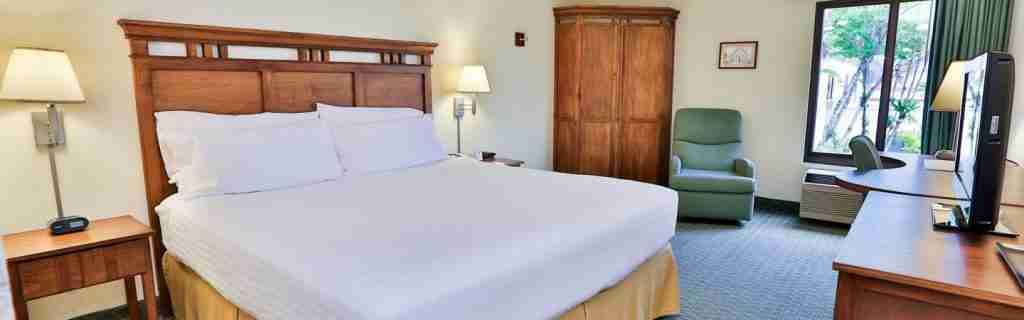 o holiday inn express ato