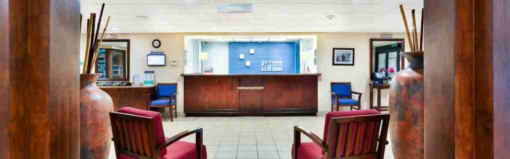 o holiday inn express ato